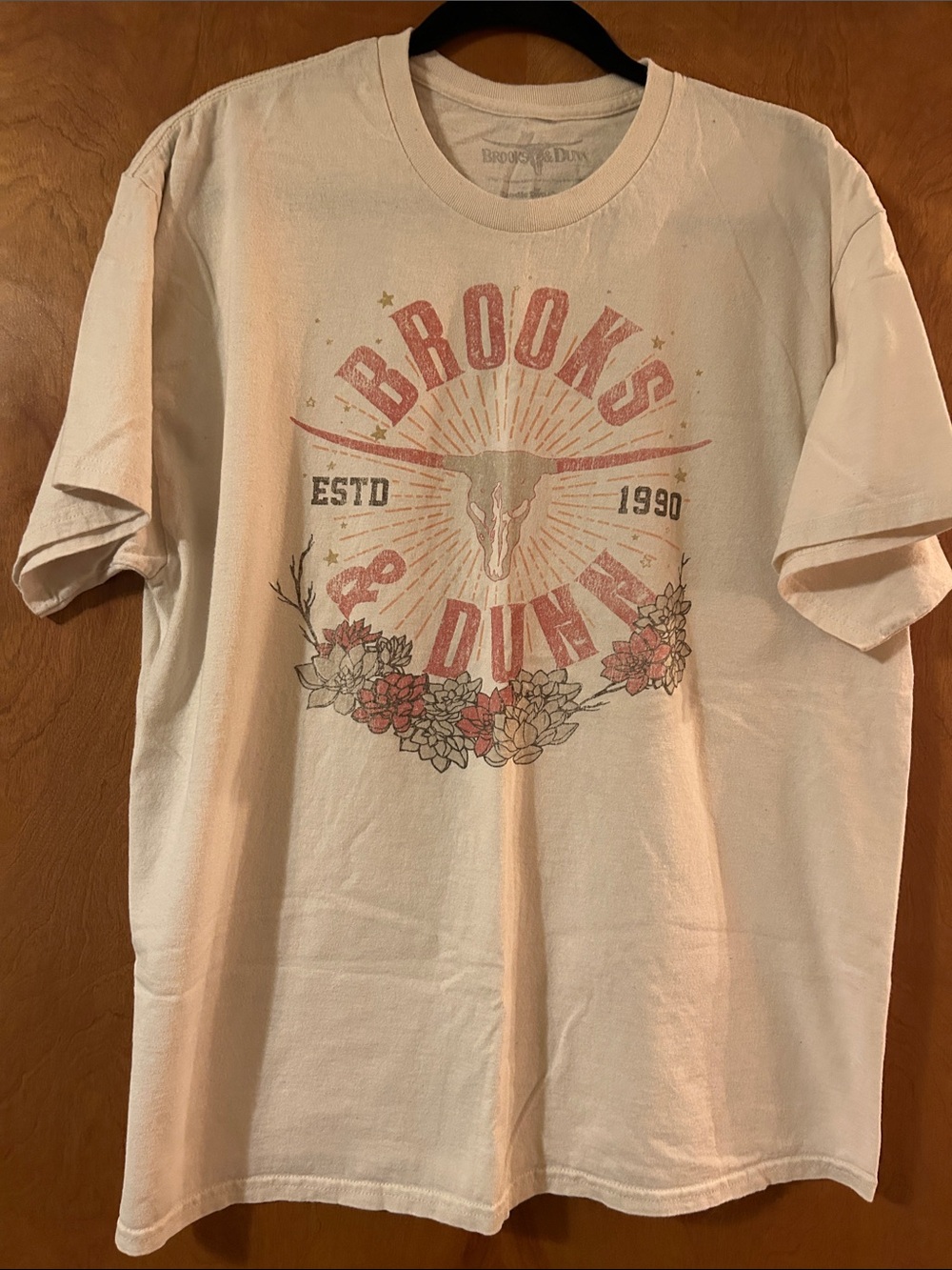 Cream Graphic Short-Sleeve Unisex Tee XXL